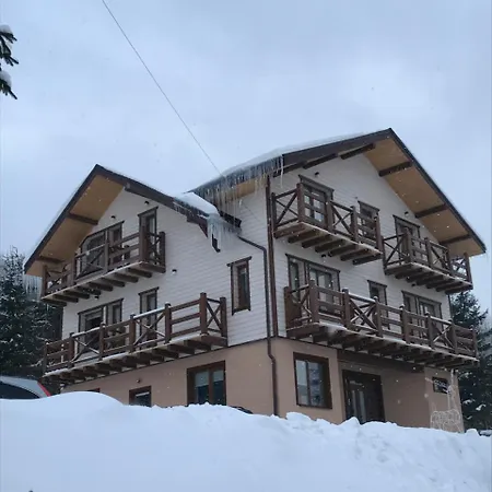 Hirska Kazka Guest house 3*